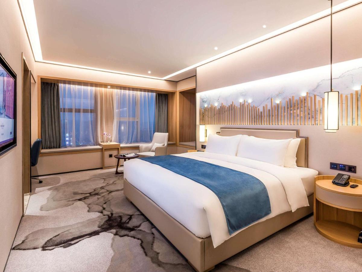 Mercure Chengdu Huapaifang Exterior photo
