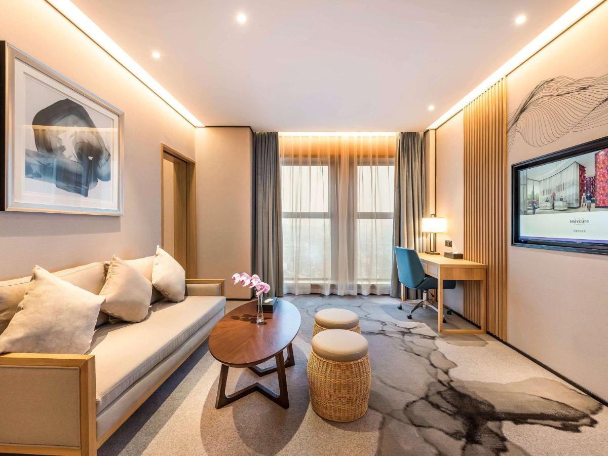Mercure Chengdu Huapaifang Exterior photo