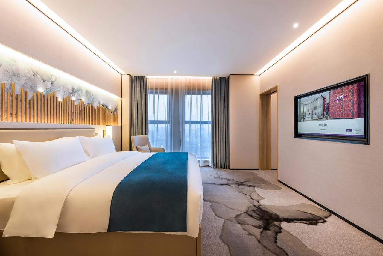Mercure Chengdu Huapaifang Exterior photo