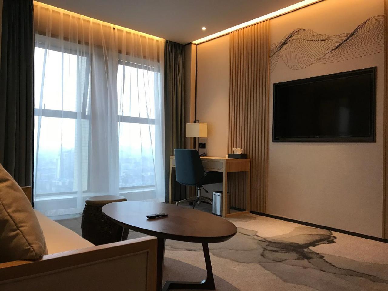 Mercure Chengdu Huapaifang Exterior photo