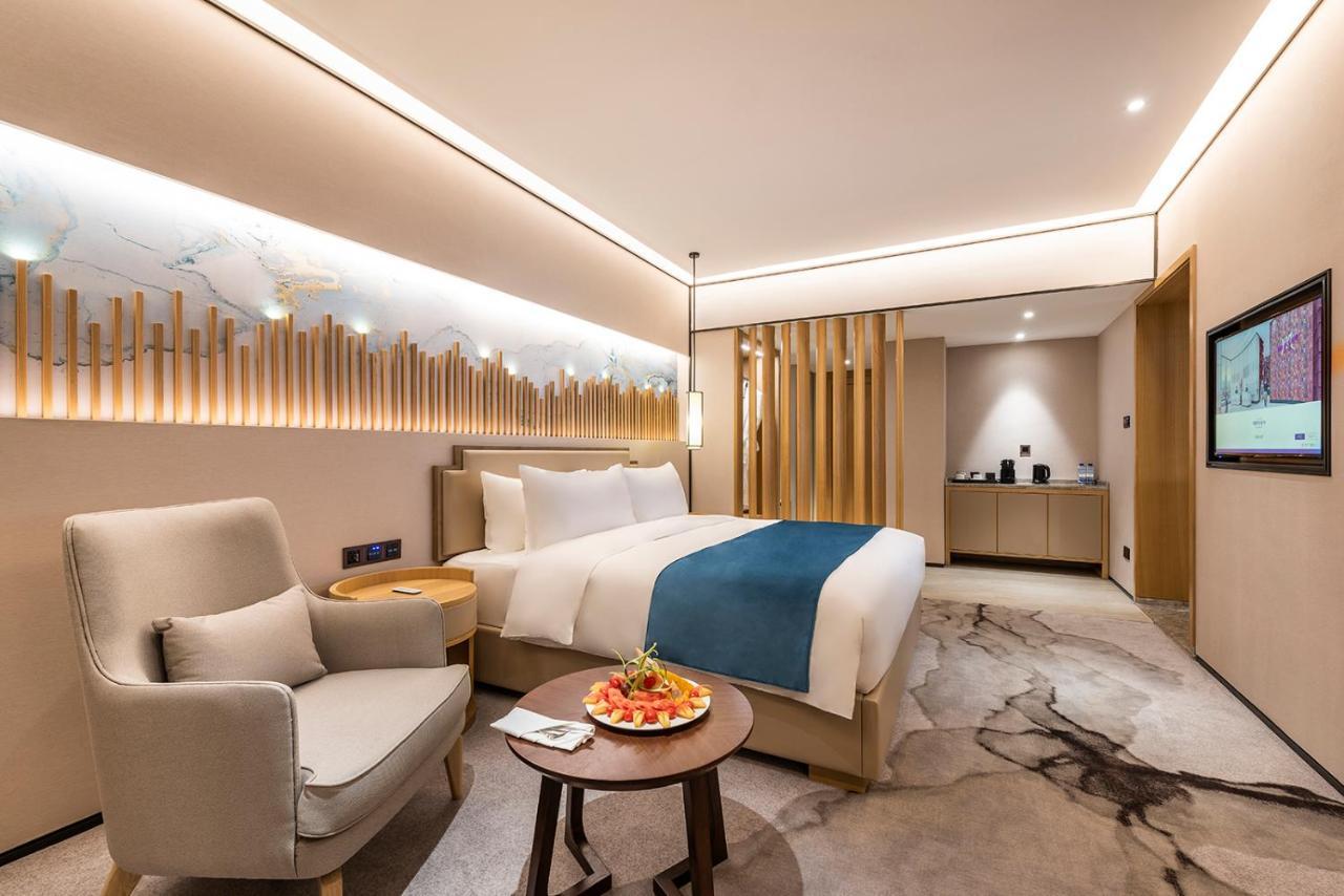 Mercure Chengdu Huapaifang Exterior photo
