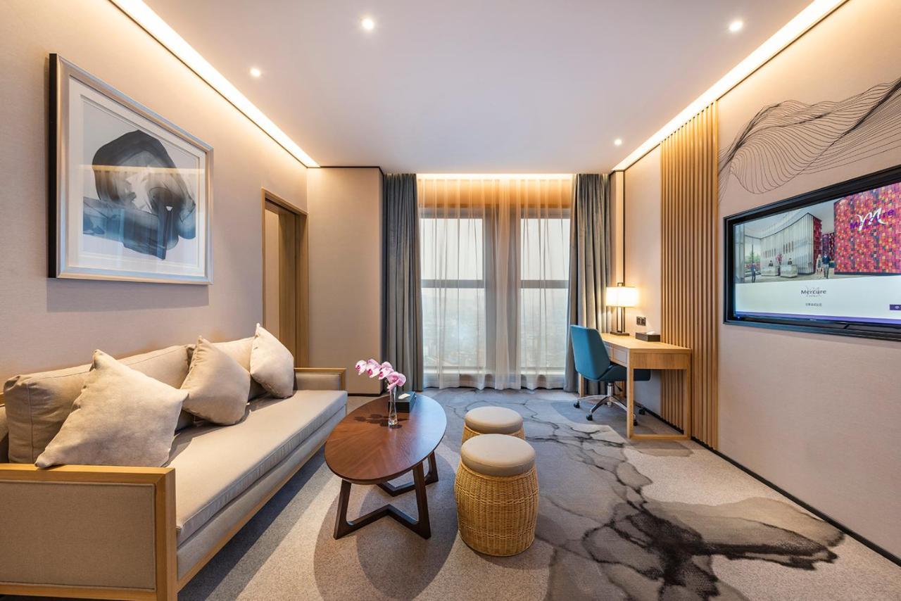 Mercure Chengdu Huapaifang Exterior photo